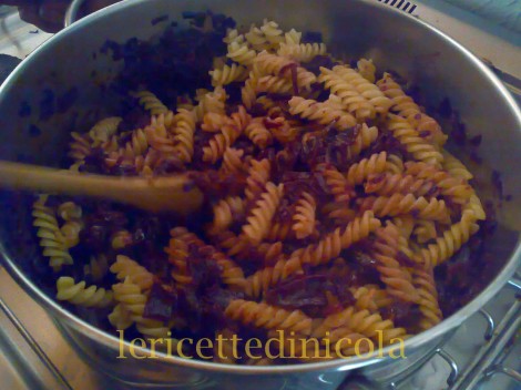 cucina,ricetta,ricette,primi piatti,pasta,cavolo rosso,ricetta fotografata,