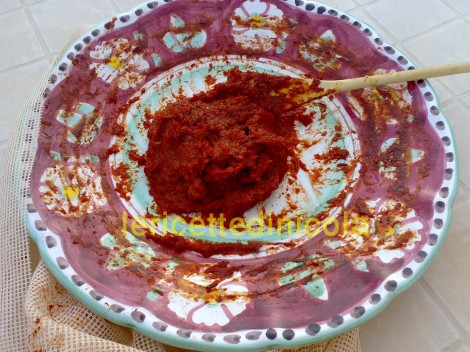 ricetta,estratto di pomodori,concentrato di pomodori,come preparare estratto di pomodori,ricetta con foto,tradizione siciliana.