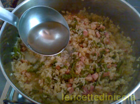 cucina,ricetta,ricette,risotti,ricetta con asparagi,ricetta fotografata