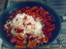 cucina,ricetta,ricette,primi piatti,ricetta con peperoni,salse e condimenti,ricetta fotografata,ricetta facile